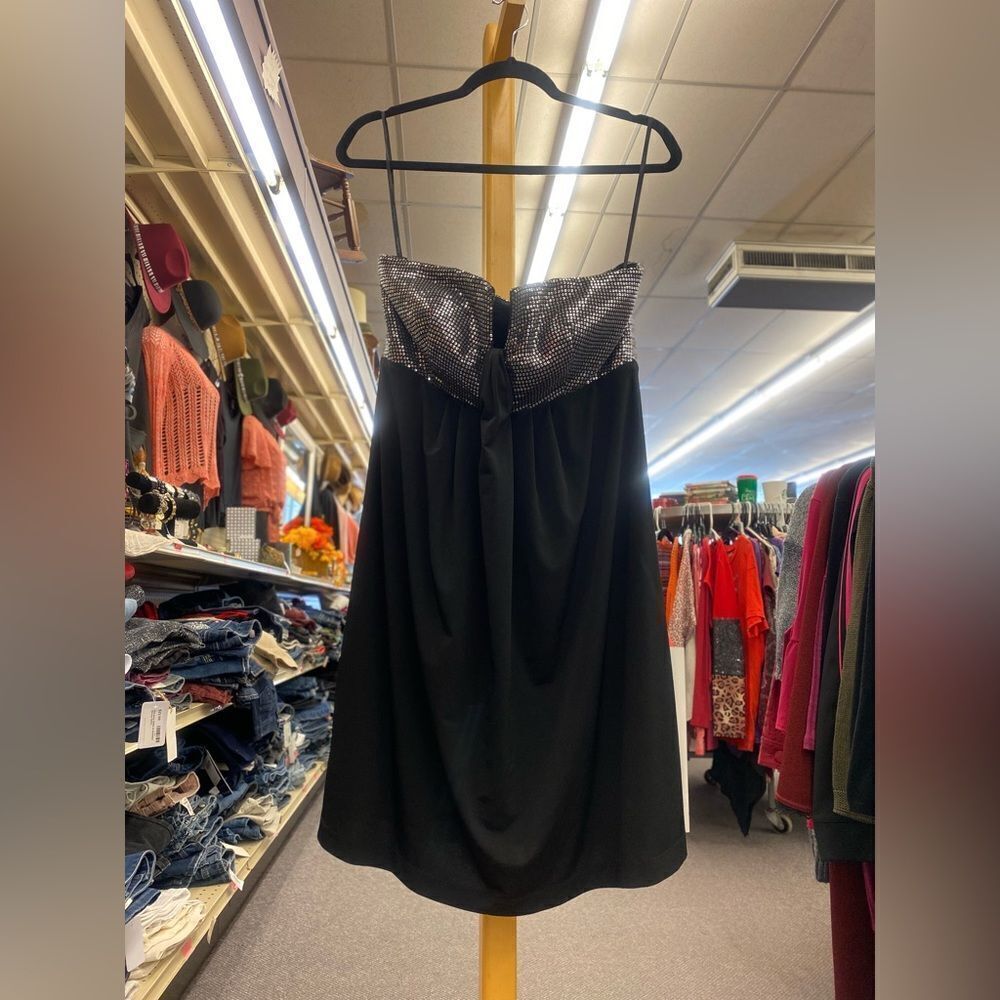 🛍️ Calvin Klein Sz. 10 Black Strapless Evening Dress